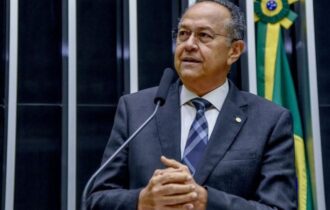 Silas Câmara projeta reeleição antecipada e trata eleição de 2026 como mero detalhe