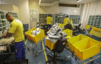 Correios aprovam demissão voluntária e fechamento de agências