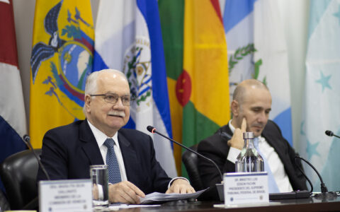 Presidente do STF relata na Costa Rica reação a ataques às instituições