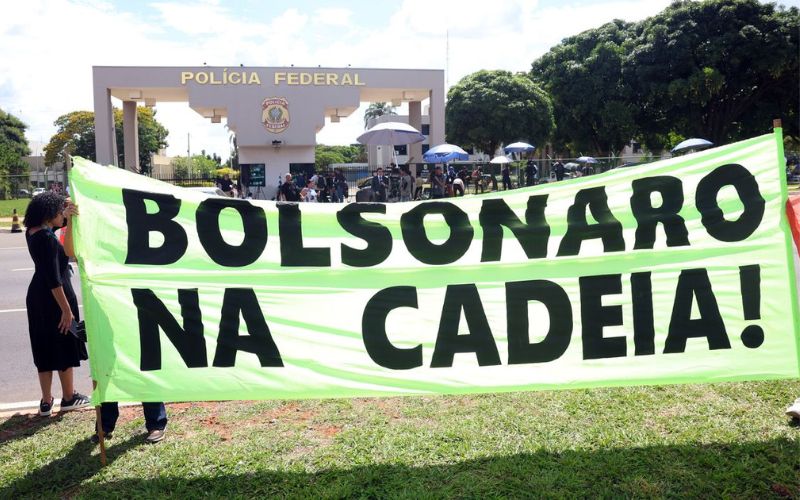 bolsonaro-ficara-em-cela-da-pf