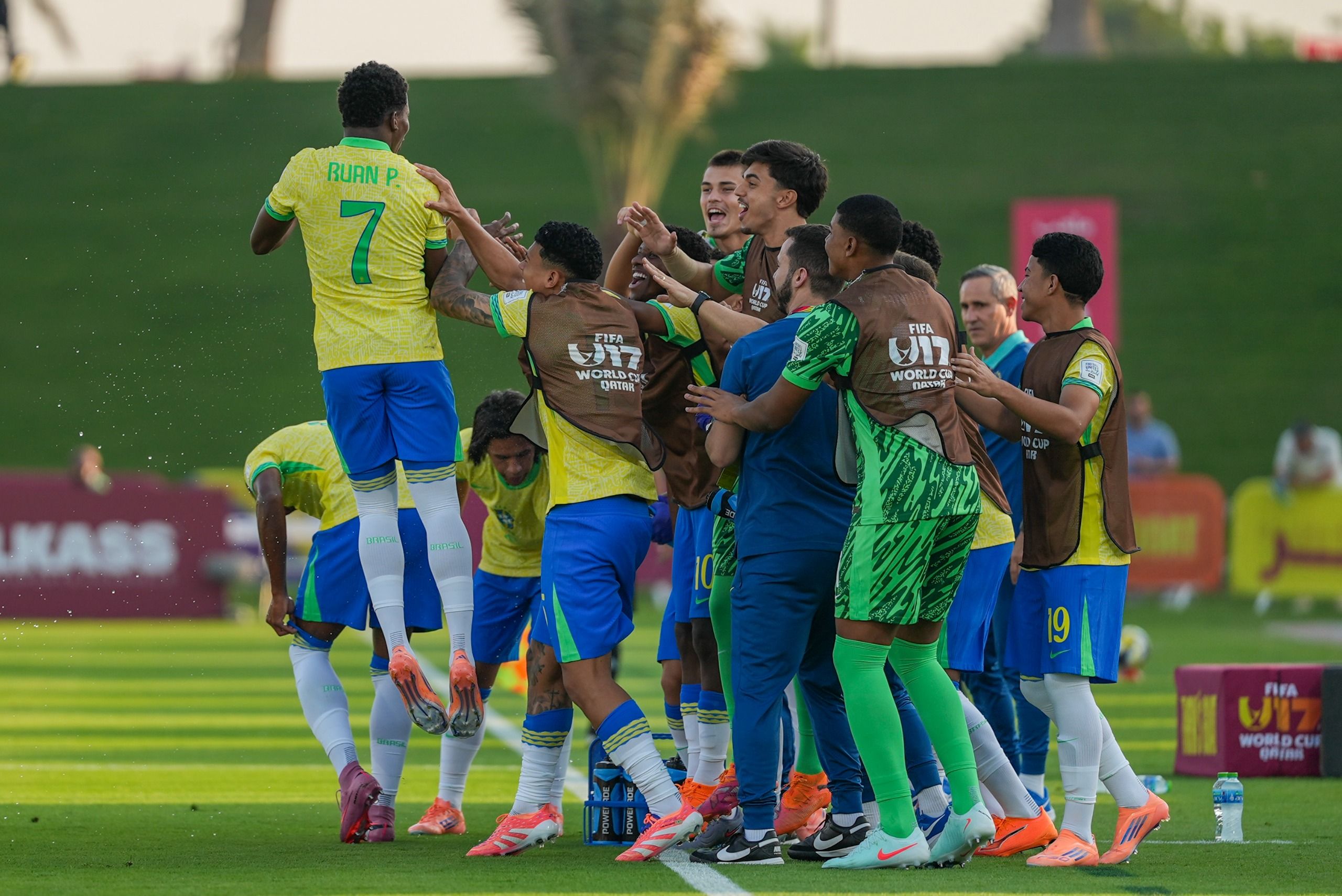 brasil-da-espetaculo-e-aplica-