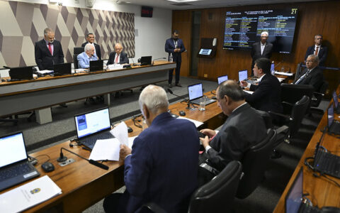 ccj-aprova-prisao-federal-para