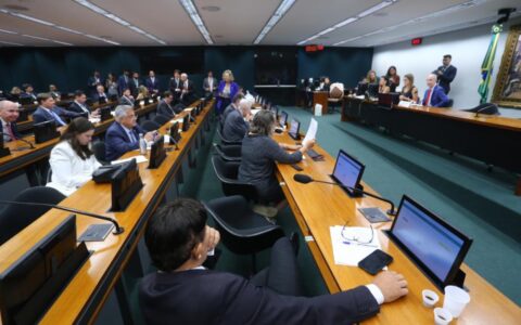 ccj-da-camara-aprova-medida-qu