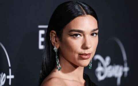 dua-lipa-vai-a-jogo-de-futebol