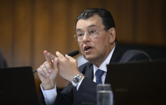eduardo-braga-mantem-vantagem-