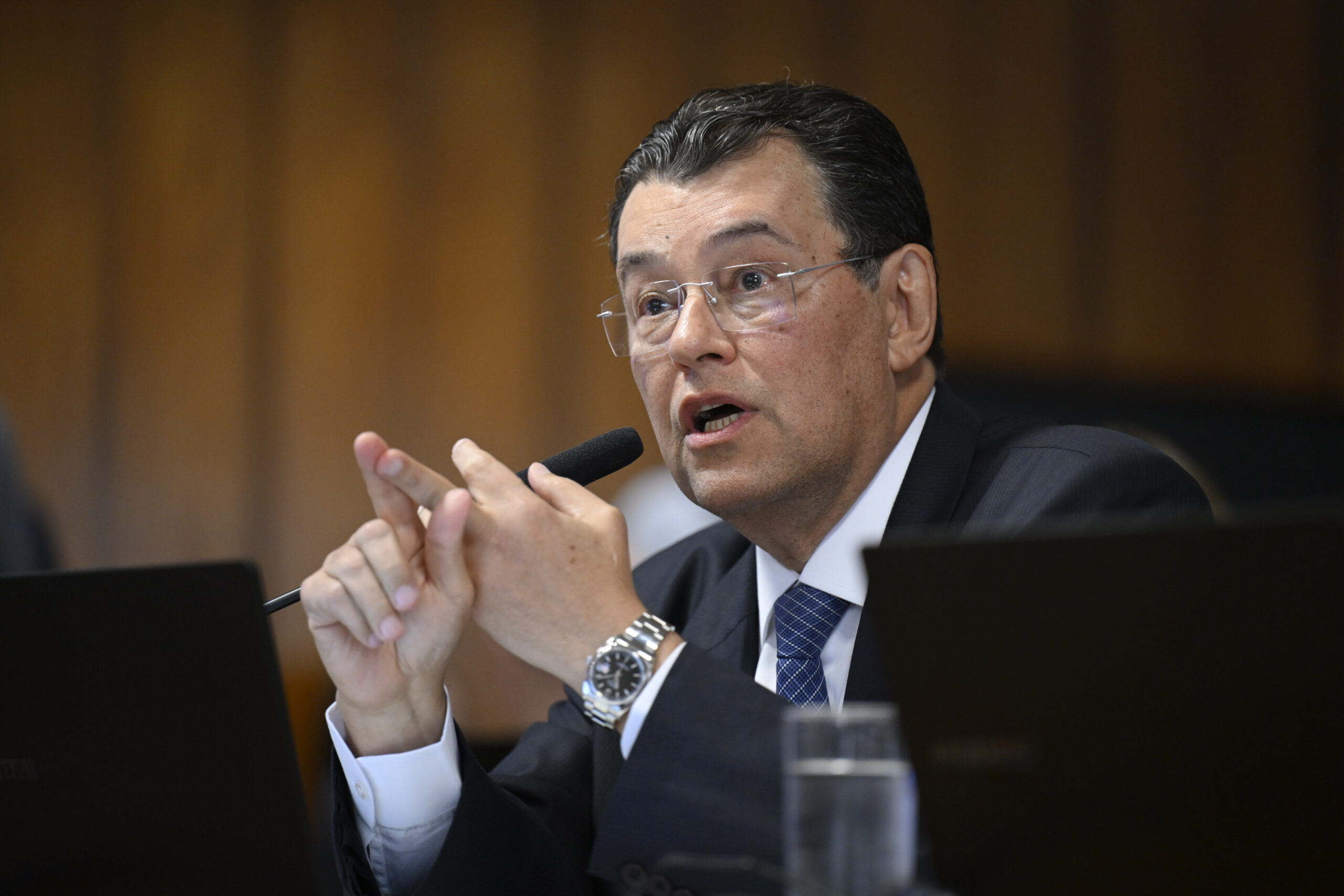 eduardo-braga-mantem-vantagem-