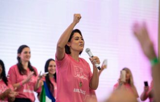 michelle-oscila-entre-projeto-