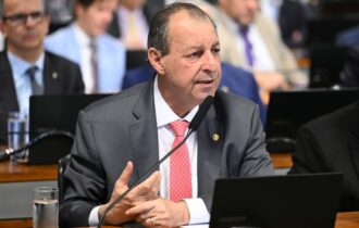 omar-aziz-diz-que-cops-nao-tra