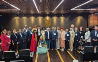 parlamentares-lancam-plano-com
