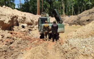 pf-faz-operacao-de-desintrusao