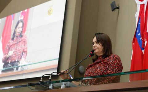 professora-jacqueline-retorna-
