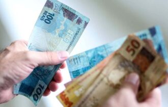 reforma-cercada-por-ruidos-e-v