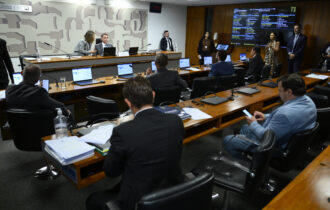 senado-avanca-em-projeto-que-f