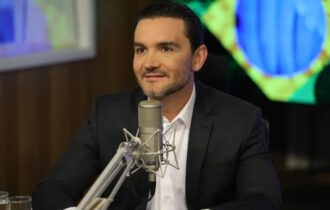 União Brasil decide expulsar ministro Celso Sabino da legenda