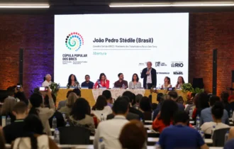 1a-cupula-popular-do-brics-reu
