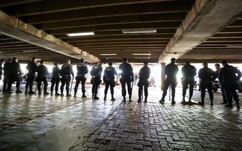 agentes-penitenciarios-enfrent
