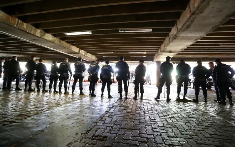 agentes-penitenciarios-enfrent