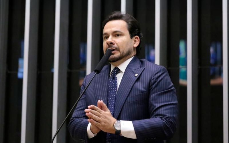 alberto-neto-comemora-pl-da-do