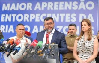 as-vesperas-do-natal-governo-d