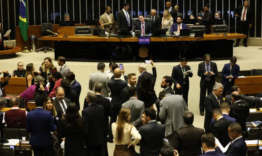 camara-aprova-reducao-de-benef