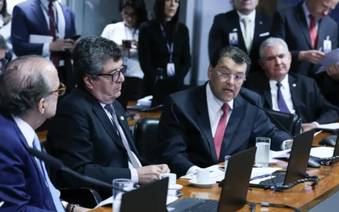 comissao-do-senado-aprova-taxa