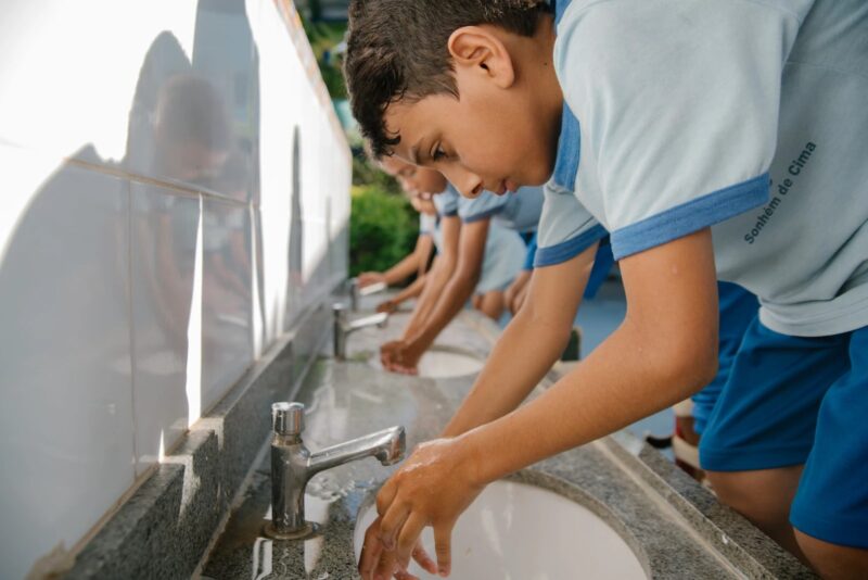 escolas-sem-agua-potavel-ainda