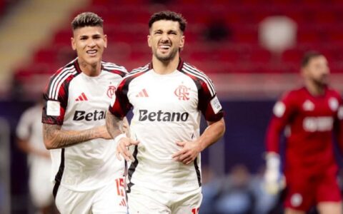flamengo-bate-o-cruz-azul-e-co