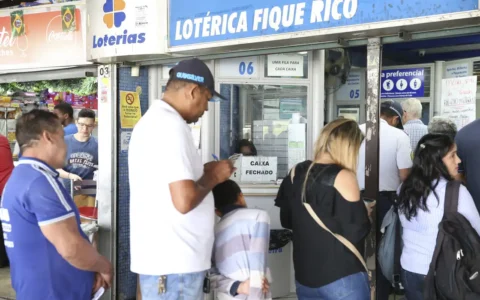 lotericas-ficam-cheias-em-dia-