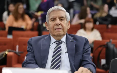 moraes-manda-heleno-passar-por