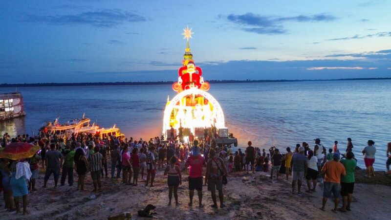 natal-nas-aguas-leva-cestas-e-