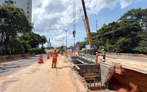 ponte-da-avenida-do-turismo-en