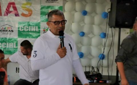 prefeito-de-iranduba-e-vaiado-