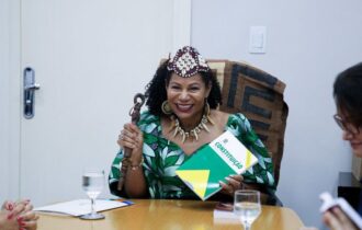 prefeitura-de-manaus-recebe-ra