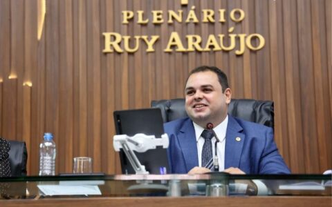 uea-prorroga-contrato-milionar