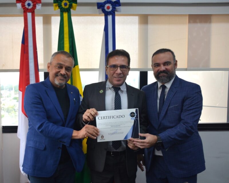uea-recebe-selo-diamante-do-tj