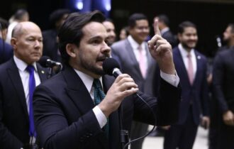 alberto-neto-vota-sozinho-cont