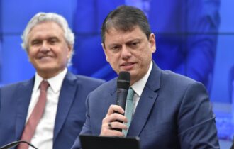 caiado-e-tarcisio-criticam-pro