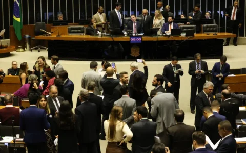 camara-aprova-reducao-de-benef