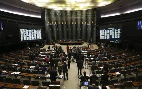 congresso-torna-obrigatorio-ex