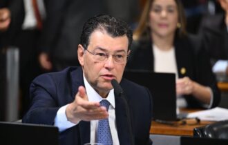 eduardo-braga-defende-avaliaca