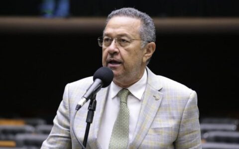 gestao-de-silas-camara-entra-n