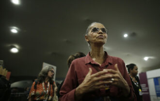 marina-silva-sofre-fratura-em-