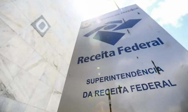 receita-nega-taxacao-de-transa