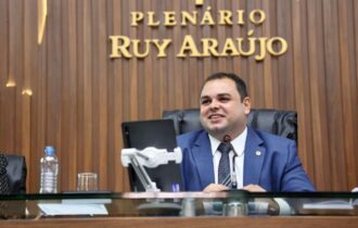 uea-prorroga-contrato-milionar