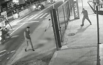 cachorro-e-morto-com-dez-tiros