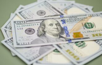crise-na-venezuela-faz-dolar-c