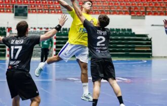 handebol-brasil-bate-uruguai-e