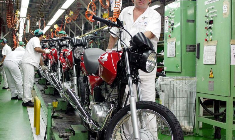 industria-de-veiculos-fecha-20
