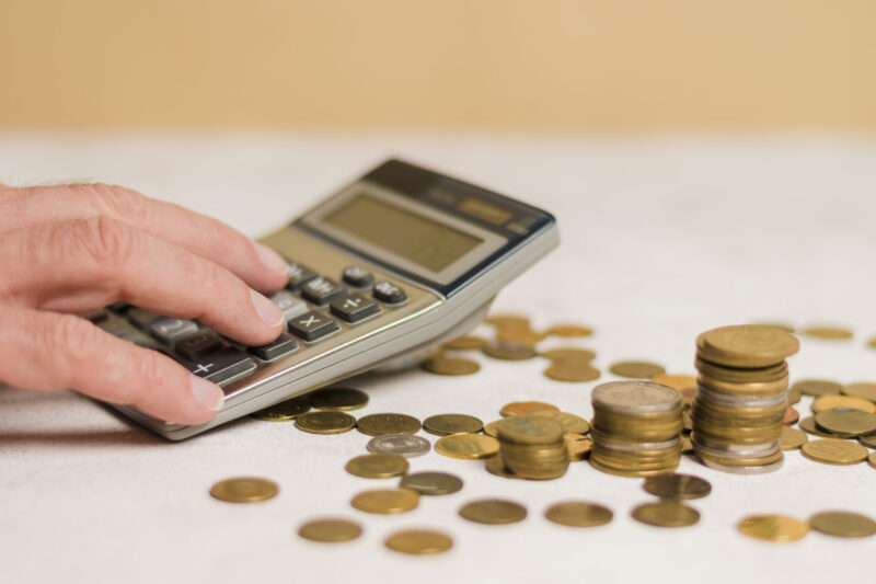 ipca-fecha-2025-em-426-abaixo-