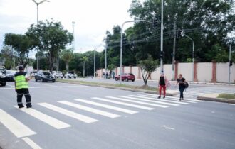 novo-semaforo-para-pedestres-e